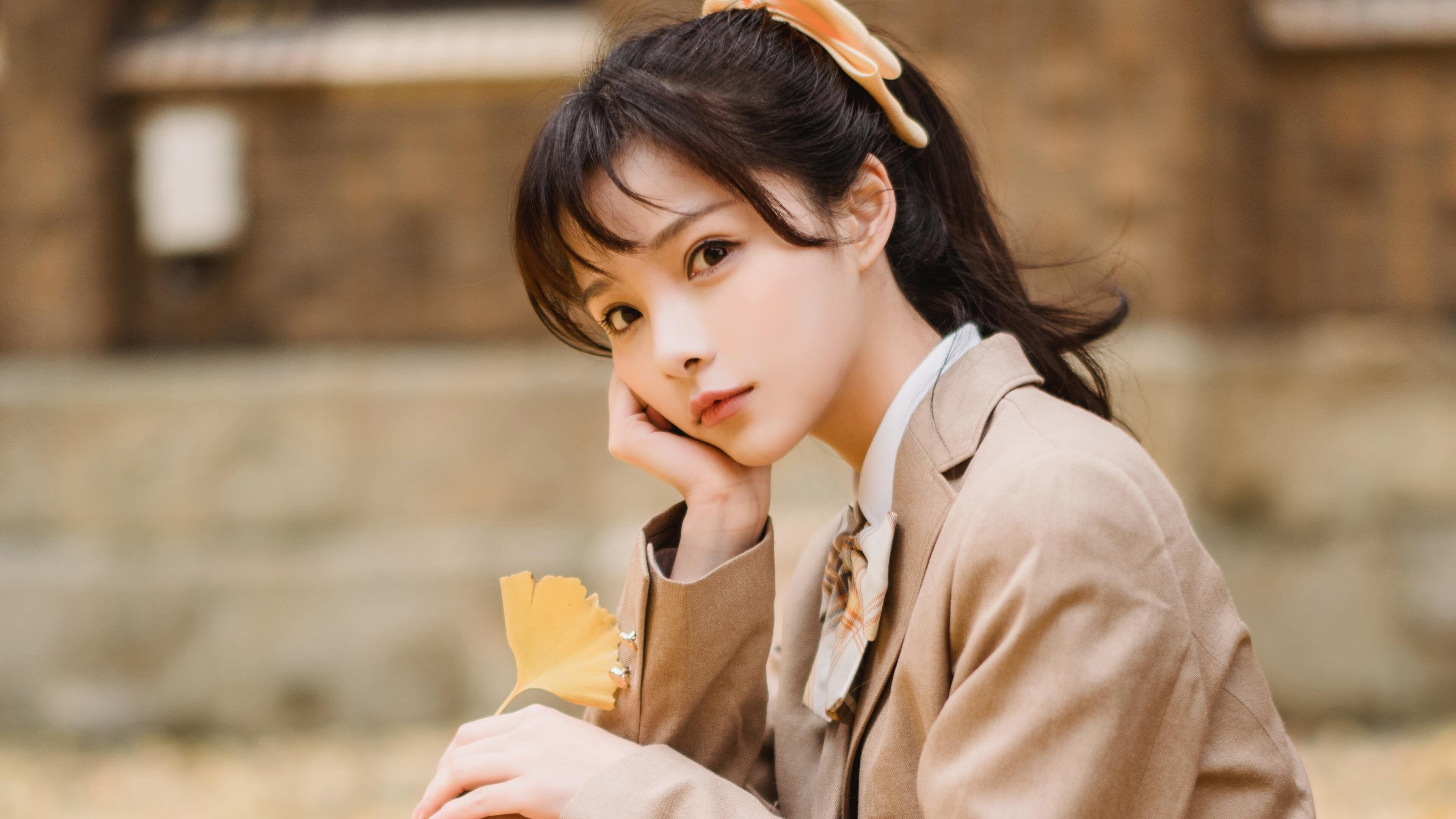 天然蜂蜜能存放多久不变质(天然蜂蜜常温下能保存多久)
